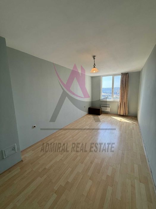 Дава се под наем Двустаен апартамент в Варна, Център - 74 кв.м за 358 € - Снимка #2