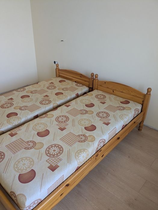 Чамови легла с матрак