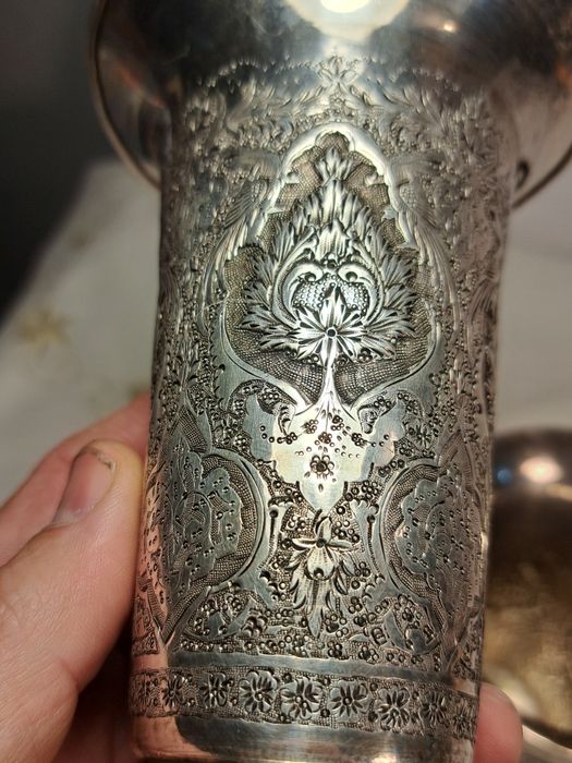 Стара сребърна ваза