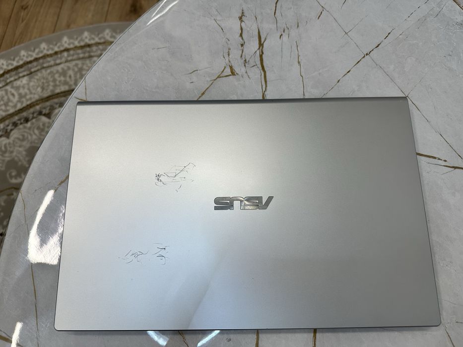 ASUS VivoBook 15.