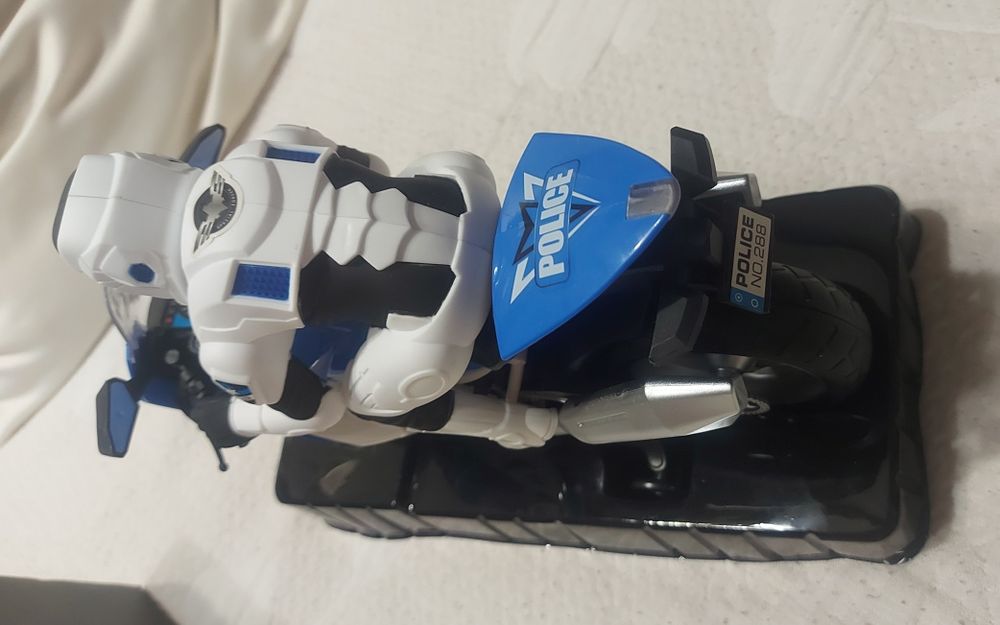 Нов!!! Полицейски мотор движещ, със звук и светлина