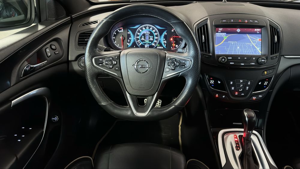 Opel insignia 2.0 biturbo 4x4 distronic virtual kokpit full