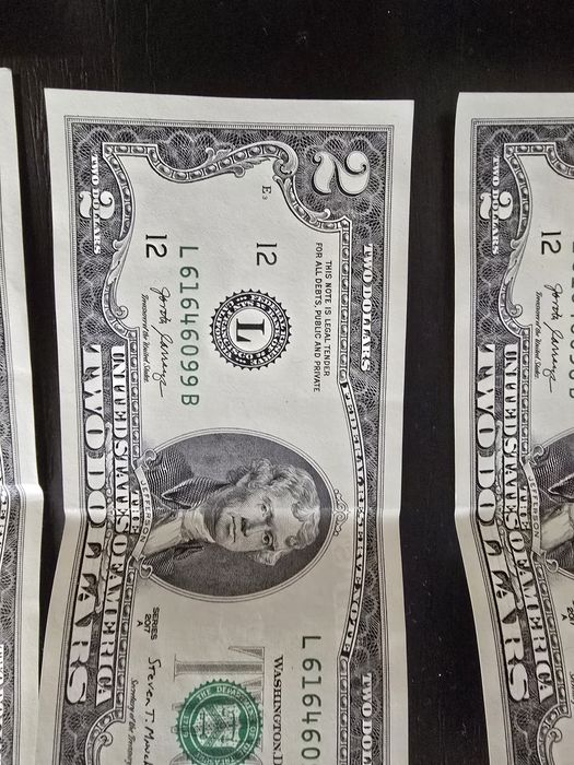 Bacnote 2 dolari in serie