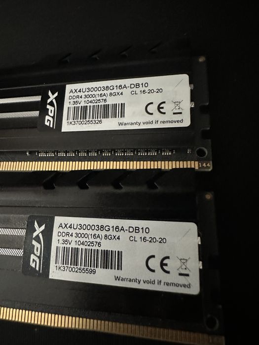 Vand/Schimb 16GB ram 2x8 frecventa 3000 ADATA XPG Gammix D10