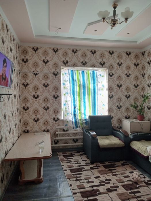 Олмаликда Эвалакда янги курилган ховли Уй сотилади хамма шароити бор