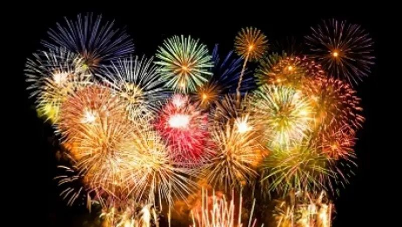 Салюты фейрверки