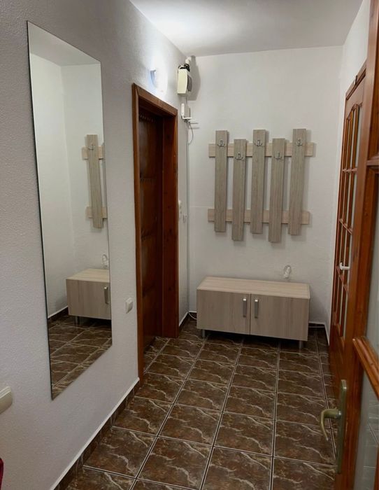 Inchiriez apartament 2 camere zona Turnisor