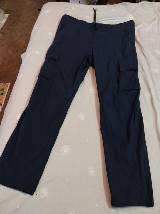 Чисто нови дънки два ежедневни панталона