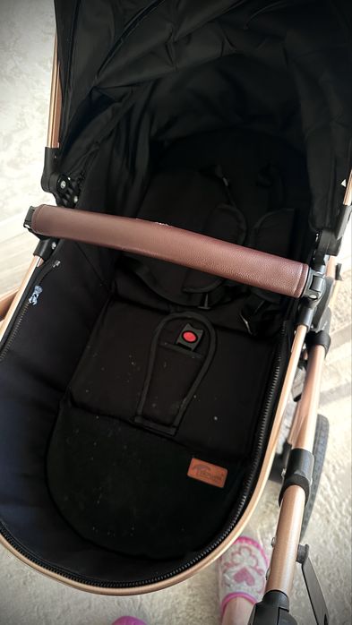 Детская коляска в идеальном состояний