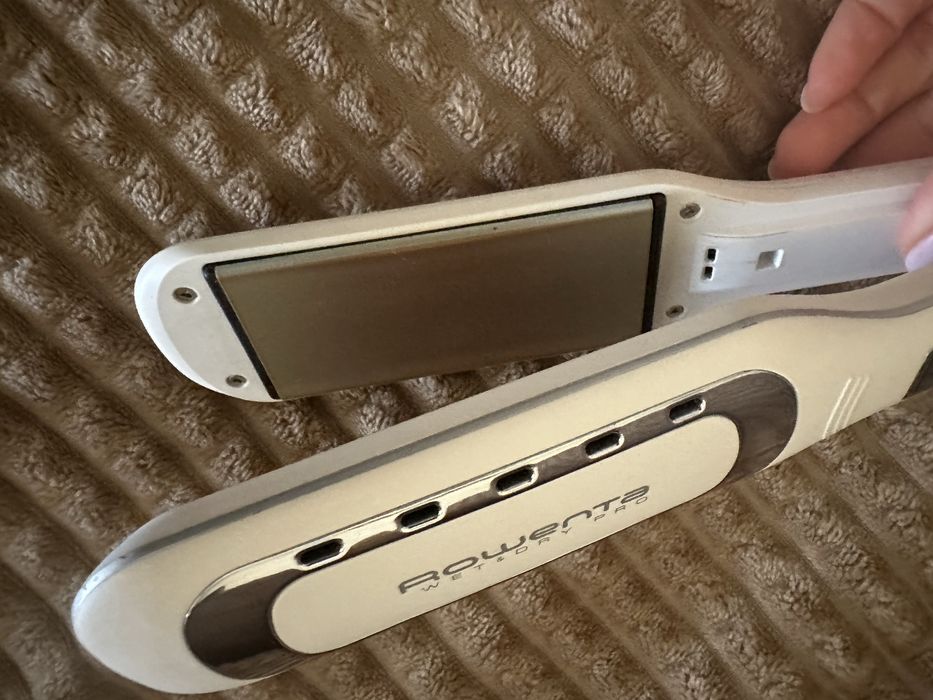 Преса за коса Rowenta Wet & Dry Pro