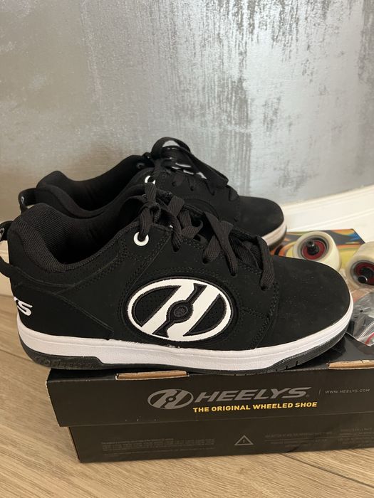 Heelys маратонки с колелца 36