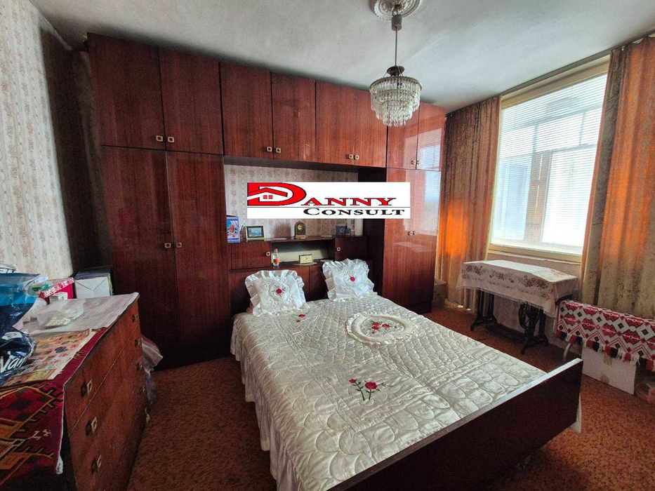 Тристаен апартамент в гр. Долна Оряховица