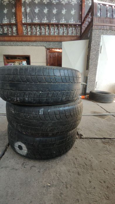 резина M+S всесезонка бу 215/60R16