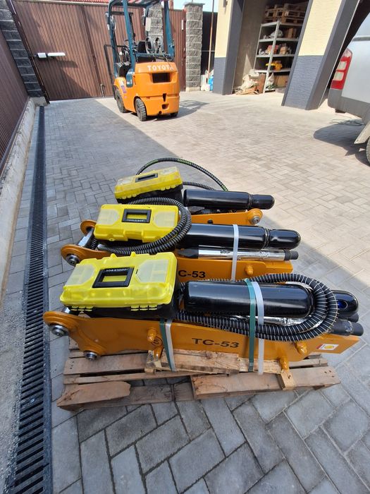 Гидромолот НОВЫЙ продам на мини экскаватор