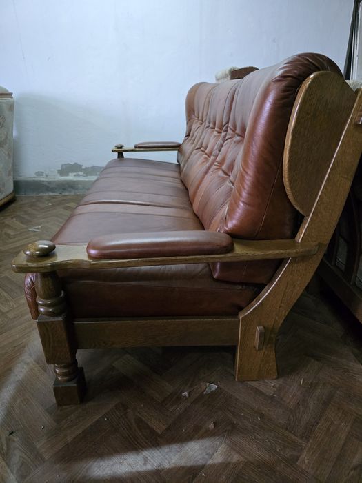 Sea canapele.piele naturală +lemn masiv