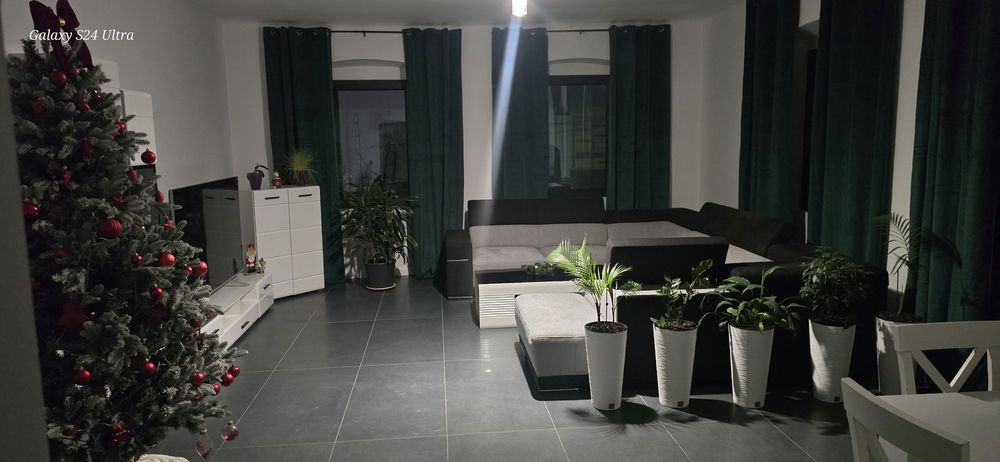 Vand Casa cu 3200mp teren si anexe