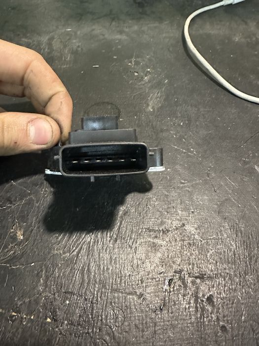 Коммутатор датчик хола распредвала коленвала