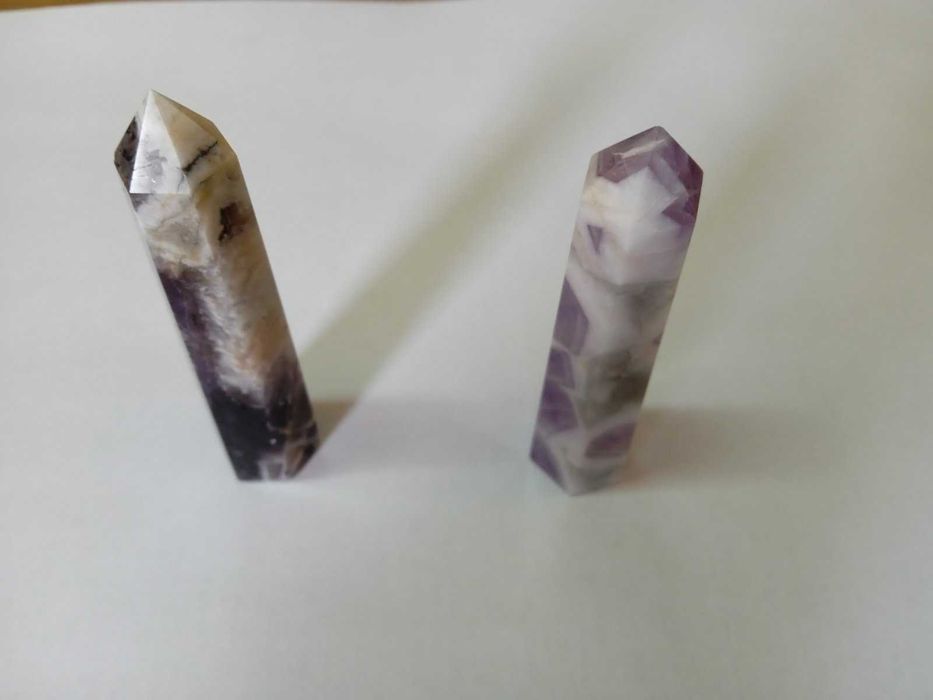 Колекцията Пирамидален Обелиск Естествен АМЕТИСТ КРИСТАЛ на Зодия РИБИ