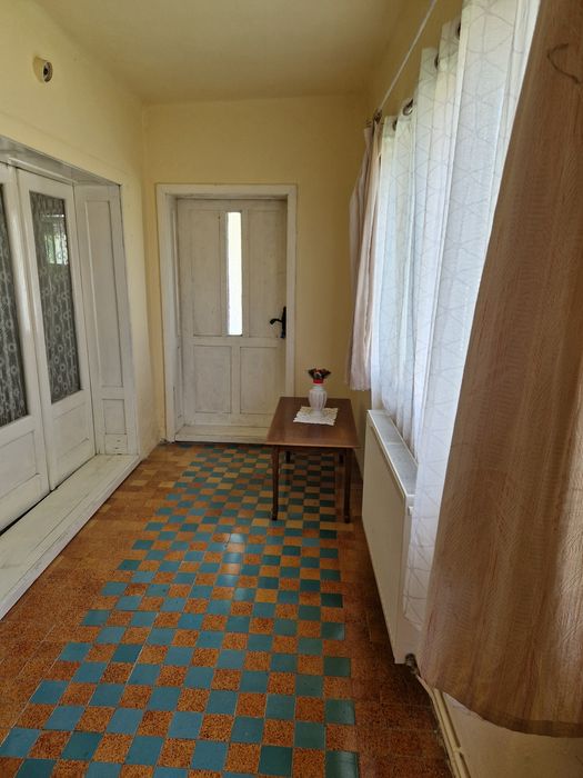 Casă de vânzare cu teren la Miercurea Nirajului