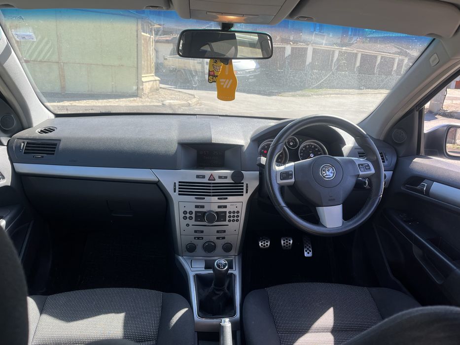 Opel Astra H 1.6i на части
