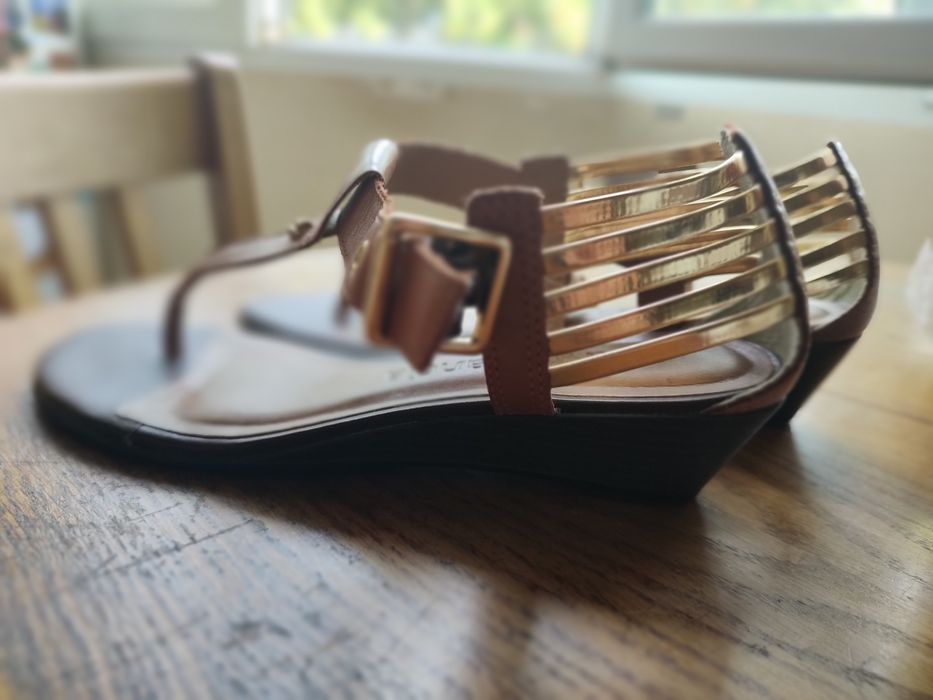 Сандали номер 36