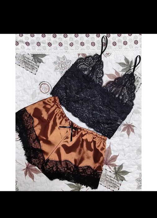 Lenjerie set cu maro