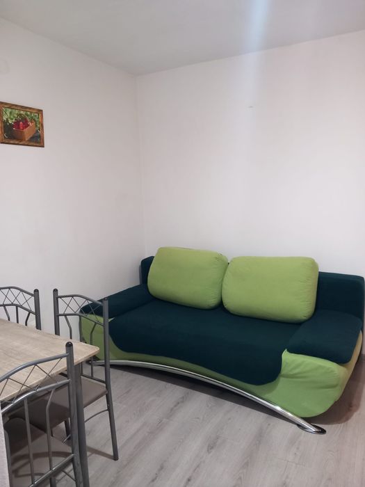 Titlu : Închiriez garsoniera vizavi de spitalul judetean