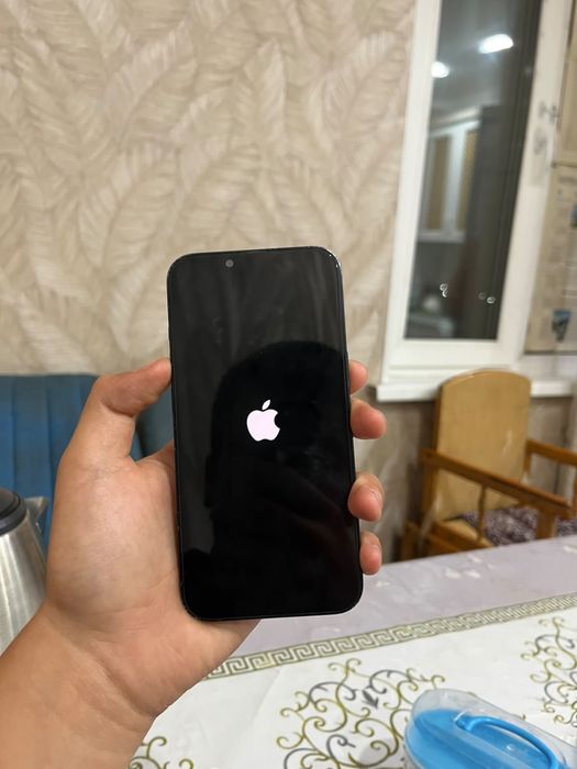 продам айфон 13 .