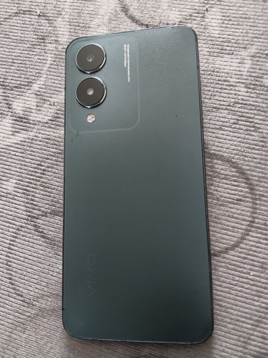 Смартфон Vivo Y17S