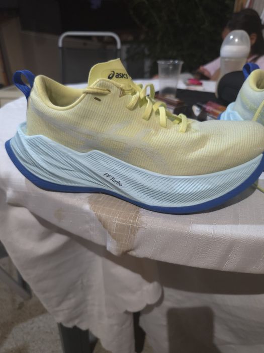 Asics  SUPERBLAST номер 39