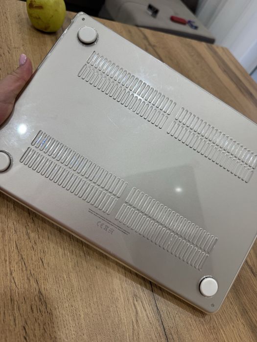 Продаю MacBook Air