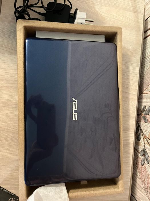 Asus Ноутбок 12м