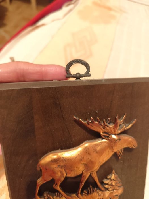 Настенная ключица (вешалка для ключей)).