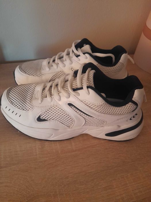 Nike оригинални и converse кецове