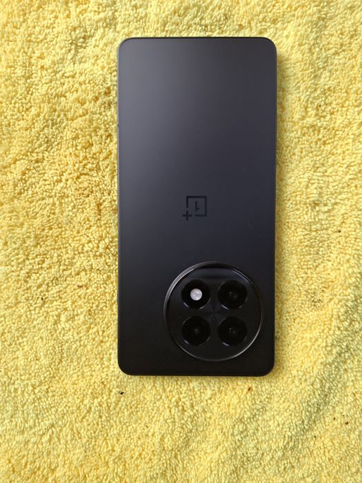 Vând/Schimb Oneplus 13R 5g 256g ca Nou Dual Sim Liber