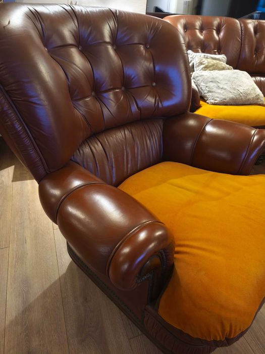 Комплект кожен диван + 2 фотьойла – класически стил, здраво качество