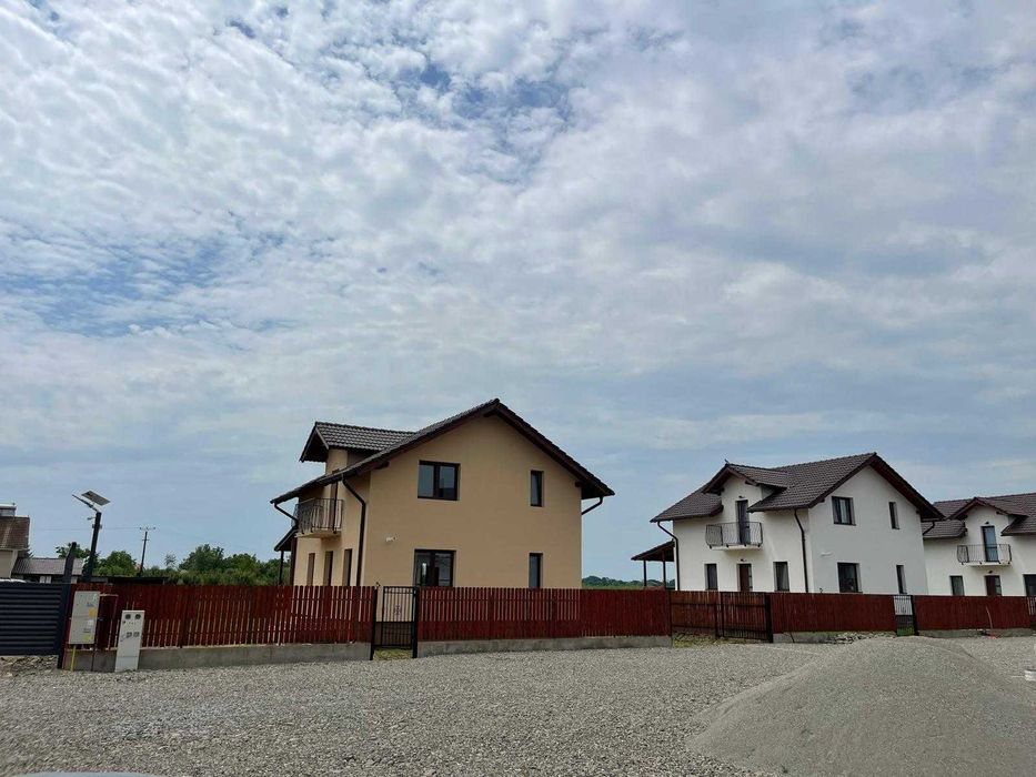 Vand casa noua 150 mp in Reghin