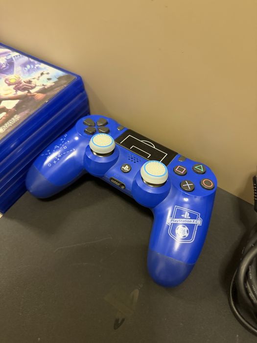 vand ps 4.        .