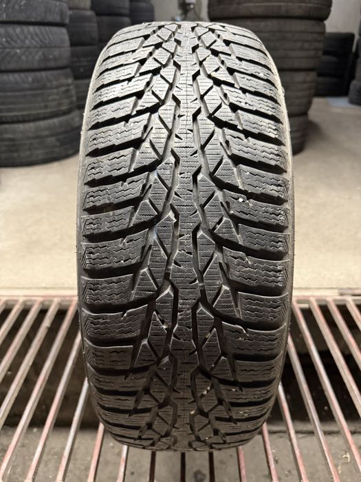 Nokian 205/60/16