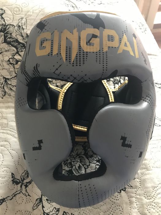 Шлем для боевых единоборств