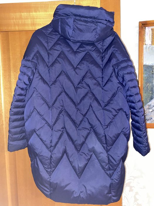 Продам пуховик зимний с капюшоном