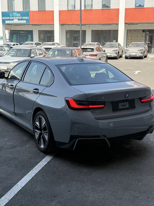 Bmw i3 40l Night Sport 25restylin Yili 2024 kraska tozza Xitoyda yurga