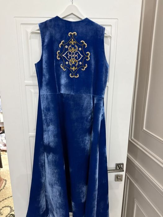 Ayanur ательесінен тіктірілген тек қана 1 рет киілді.