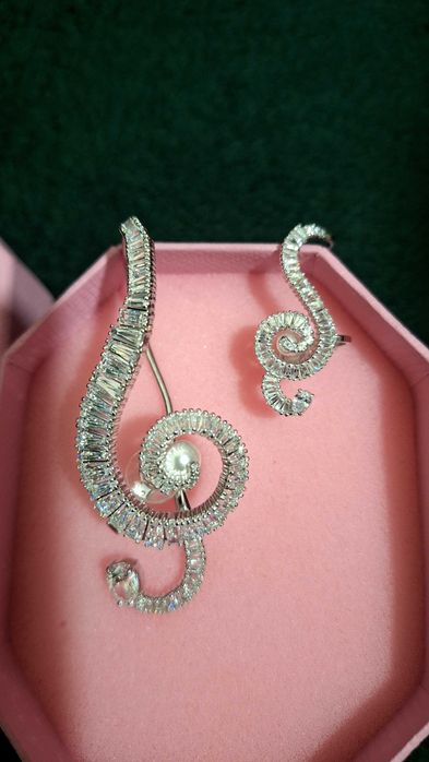 Cercei asimetrici unici Ariana Grande x Swarovski 5720869