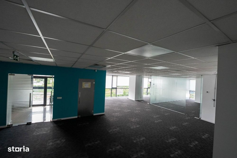 Cladire birouri si spatiu comercial , 830 mp constr, 15 locuri parcare
