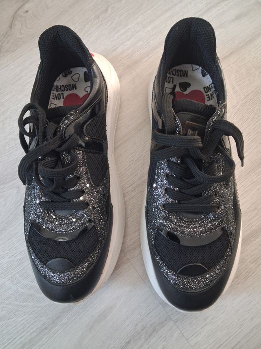 Adidași Moschino