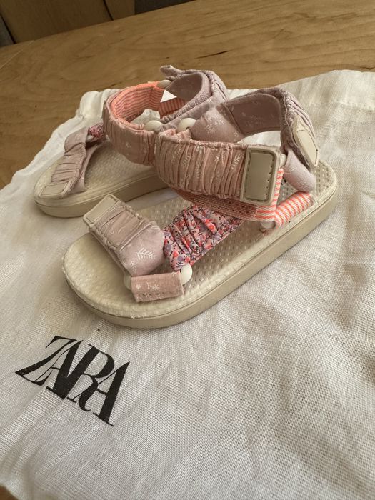 Летни сандали zara 21