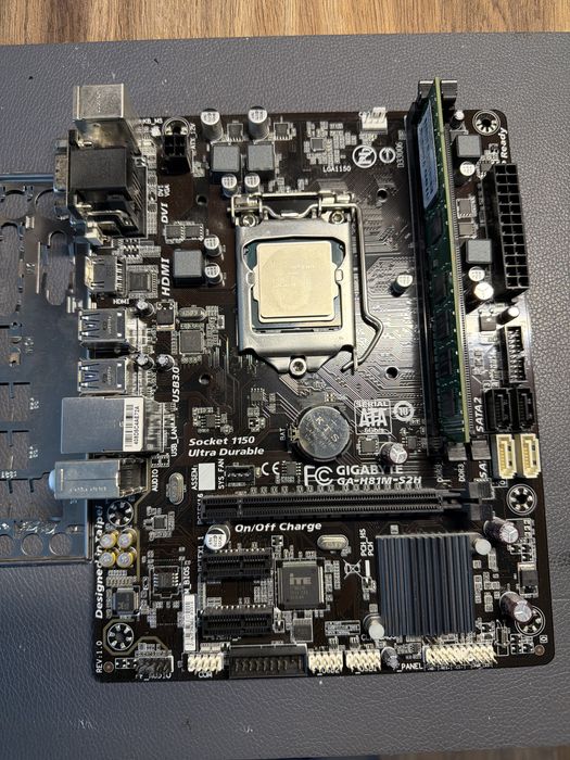 Placa Baza H81M  cu Procesor i5 4670 si 8g ram