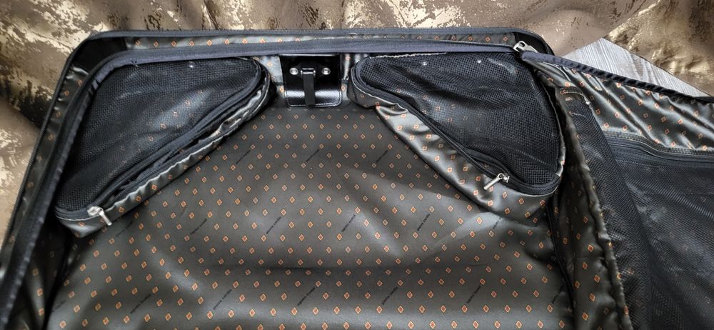 Чемодан кожаный Pierre Cardin