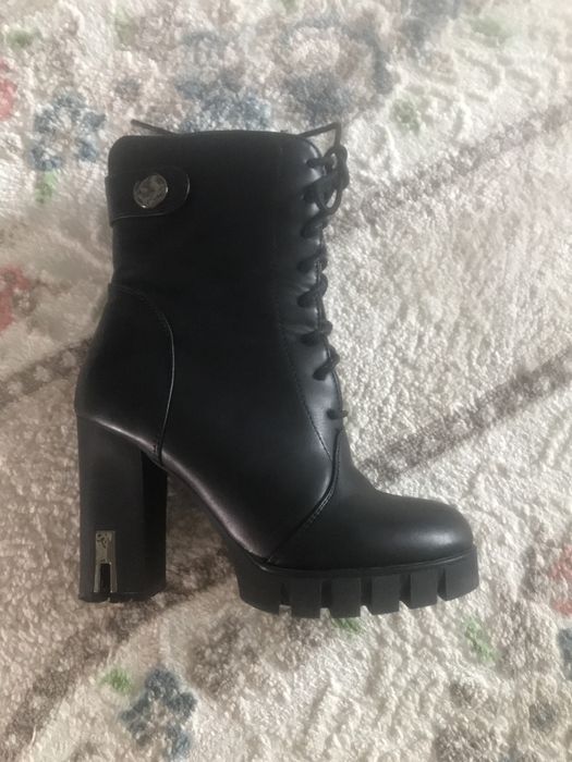 Женские Осенние ботинки